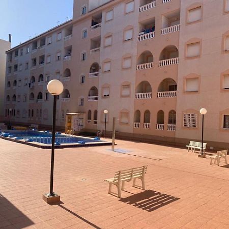 Sunny Appartment With Pool Torrevieja Center Εξωτερικό φωτογραφία